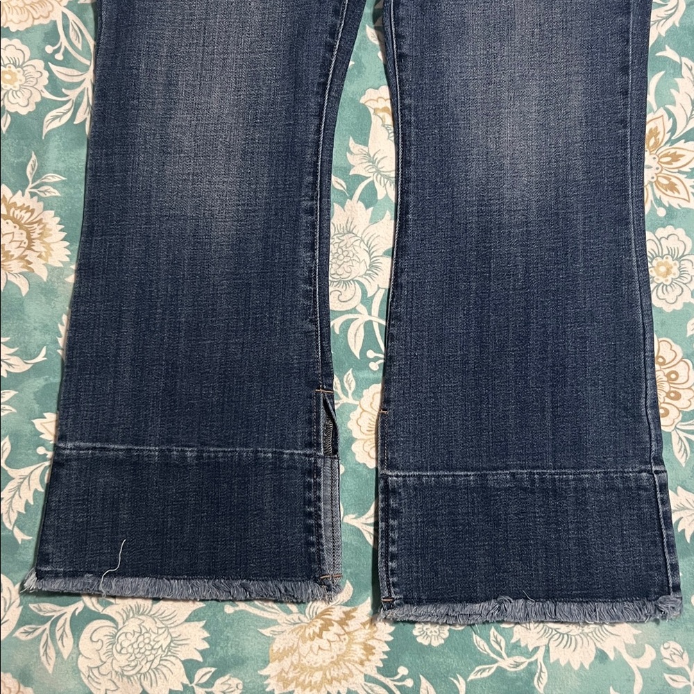 Liverpool Crop Flare Jean - Picture 4 of 8